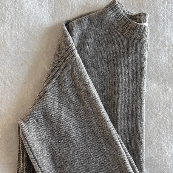 Frame Women’s CASHMERE Sweater - Picture 3 of 4